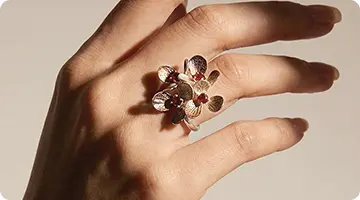 A demanda global por joias de inspira&ccedil;&atilde;o vintage dispara entre os millennials.